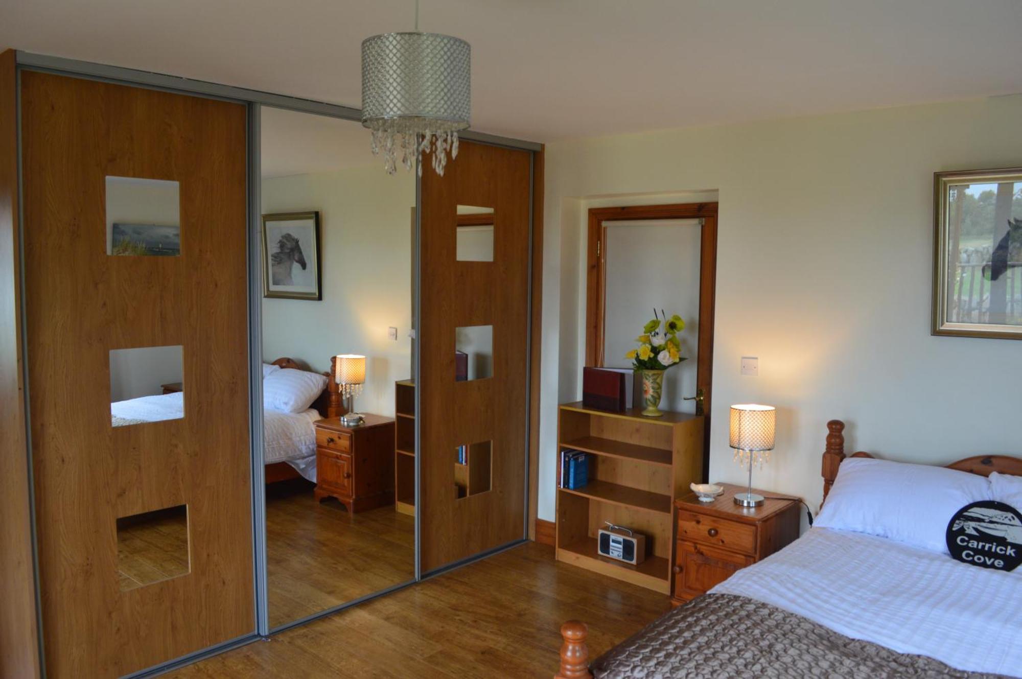 Carrick Cove Self Contained Accomodation With Private Decking Annalong Exterior photo